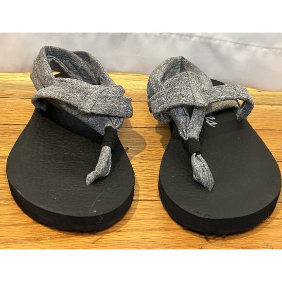 Skechers Shoes - Skechers Yoga Foam Sandals Women's size 6